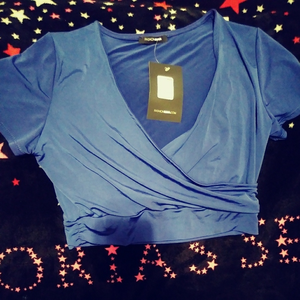 Crop blue top